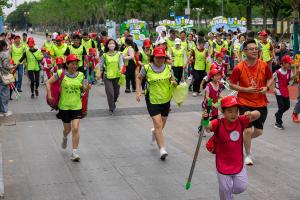 远香湖畔，一起“Plogging”！“嘉礼人?YI起来”文明mini马拉